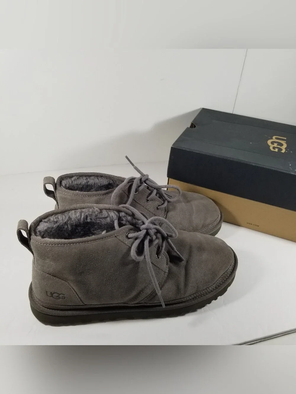 UGG gray neumel
